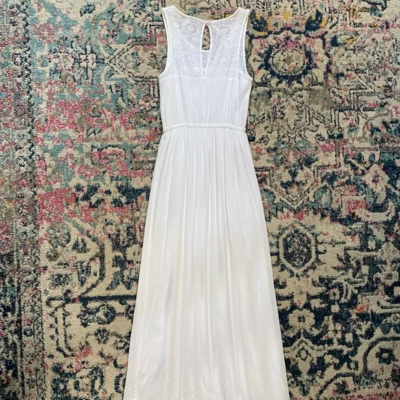 ✝️ AEO | NWOT • Gorgeous White Maxi Dress - Picture 8 of 12